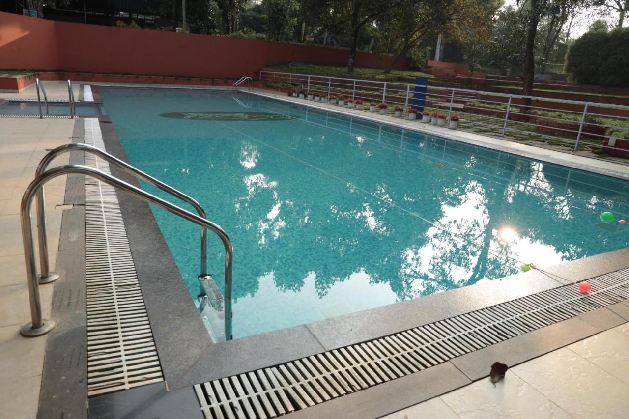 Hotel The Wayanad Club Sultan Bathery Exterior foto