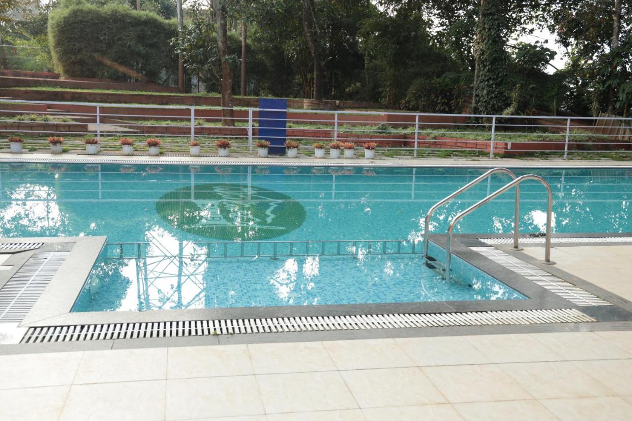 Hotel The Wayanad Club Sultan Bathery Exterior foto